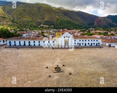 Vue aérienne de la Plaza Mayor, la plus grande place pavée d'Amérique du Sud, Villa de Leyva, Colombie Banque D'Images