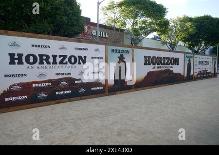 Los Angeles, Californie, USA 24 juin 2024 la première de Los Angeles de ÒHorizon : an American Saga - Chapter 1Ó au Regency Village Theatre le 24 juin 2024 à Los Angeles, Californie, USA. Photo de Barry King/Alamy Stock photo Banque D'Images