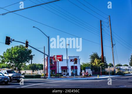 Un magasin de poulet KFC à Modesto California USA. Banque D'Images