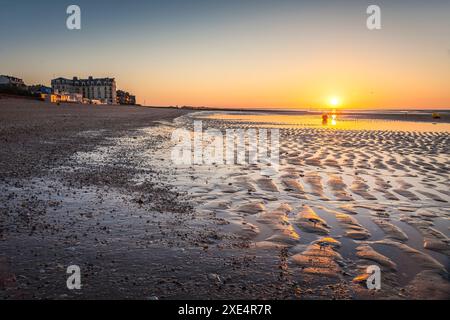 Géographie / voyage, France, Normandie, coucher de soleil sur la plage du Casino à Houlgate, ADDITIONAL-RIGHTS-CLEARANCE-INFO-NOT-AVAILABLE Banque D'Images