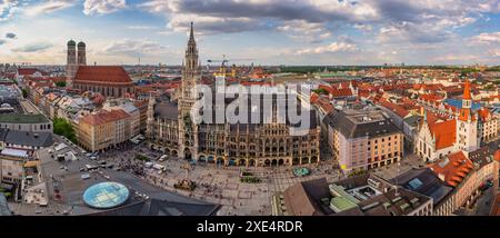 Munich (Munchen) Allemagne, vue en haut angle sur la ville à Marienplatz nouvelle place de la mairie Banque D'Images