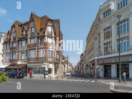 Impression de Trouville-sur-mer, une ville du département du Calvados en Normandie dans le nord-ouest de la France Banque D'Images