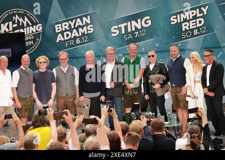 Klaus Hofstätter, Mick Hucknall, Sting, Bryan Adams, Silvia Schneider, Klaus Hofstätter, Klaus Leutgeb und Gäste BEI der Pressekonferenz zum ski Opening Schladming-Dachstein 2024 und dem Grand Festival auf der Schnepf n Alm. Schladming, 24.06.2024 *** Klaus Hofstätter, Mick Hucknall, Sting, Bryan Adams, Silvia Schneider, Klaus Hofstätter, Klaus Leutgeb et les invités à la conférence de presse de l'ouverture du ski Schladming Dachstein 2024 et du Grand Festival sur le Schnepf n Alm Schladming, 24 06 2024 Foto:xS.xNömerx/xFuturexImagex grand festival 4634 Banque D'Images