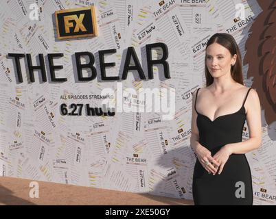 Los Angeles, États-Unis. 25 juin 2024. Sarah Ramos arrive à la première de THE BEAR saison 3 Los Angeles de FX qui a lieu au El Capitan Theatre à Hollywood, CA mardi, ? 25 juin 2024. (Photo de Sthanlee B. Mirador/Sipa USA) crédit : Sipa USA/Alamy Live News Banque D'Images