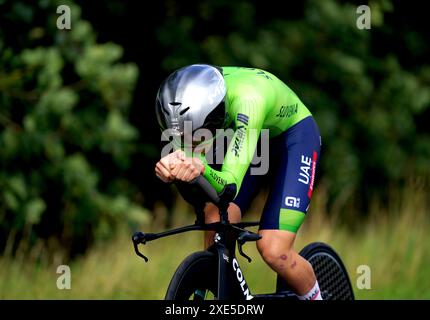 Dossier photo du 11/08/23 de Tadej Pogacar. On dit souvent que le Tour de France est la seule course qui rassemble les meilleurs des meilleurs, tous au sommet de leur forme physique et sans autre objectif en tête, dans la bataille pour le jaune. Pogacar est le favori de beaucoup de gens, en grande partie parce que l'UAE Team Emirates Man est le seul du quatuor à avoir évité de sérieux revers cette saison. Date d'émission : mercredi 26 juin 2024. Banque D'Images