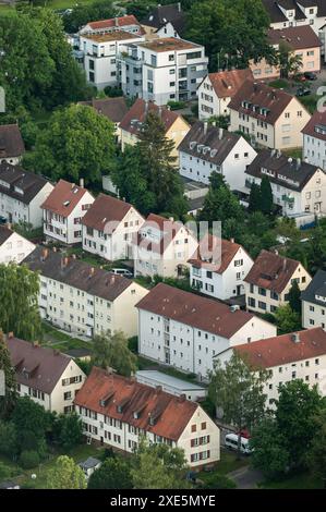 SYMBOL - 13 juin 2024, Baden-Württemberg, Rottweil : bâtiments résidentiels dans un quartier résidentiel près de Rottweil. Photo : Silas Stein/dpa Banque D'Images