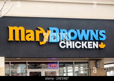 Calgary, Alberta, Canada. 8 février 2024. Une enseigne Mary Browns Chicken Restaurant. Banque D'Images