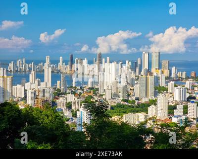 Colombie, Cartagena de Indias, vue panoramique sur la ville moderne sur la mer Banque D'Images