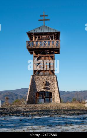 Tour de belvédère en bois ou tour d'observation Haj. Nova Bana. Slovaquie. Banque D'Images