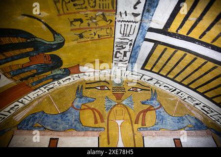 Peintures murales, Tombeau de Sennedjem, TT1, Deir el-Medina, Thèbes antiques, site du patrimoine mondial de l'UNESCO, Louxor, Egypte, Afrique du Nord, Afrique Banque D'Images