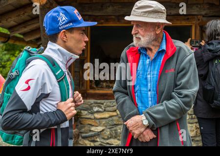 Le chemin de Croix dans le quartier de Grossarl à au est un lieu de repos qui a été construit par le maçon Schorsch (Georg Gruber) de sa propre initiative pendant de nombreuses années. Lambach, Großarl, Salzbourg, Autriche Banque D'Images