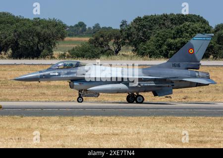 Avion de chasse F-16 de l'armée de l'air roumaine Banque D'Images