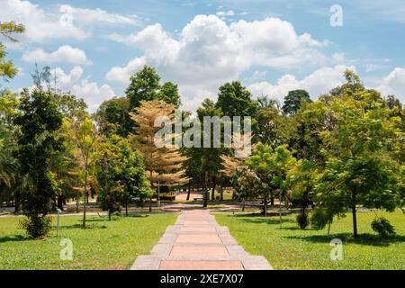 Parc forestier vert Taman Putra Perdana à Putrajaya, Malaisie Banque D'Images