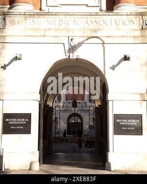 BMA (British Medical Association) House, Bloomsbury, Londres Banque D'Images