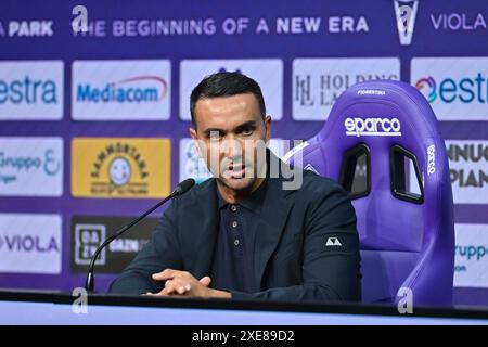 L'entraîneur d'ACF Fiorentina, Raffaele Palladino, lors de la présentation du nouvel entraîneur-chef d'ACF Fiorentina, Raffaele Palladino, autre à Florence, Italie, juin 25 2024 Banque D'Images