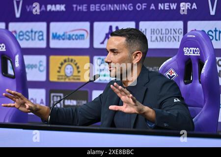 L'entraîneur d'ACF Fiorentina, Raffaele Palladino, lors de la présentation du nouvel entraîneur-chef d'ACF Fiorentina, Raffaele Palladino, autre à Florence, Italie, juin 25 2024 Banque D'Images