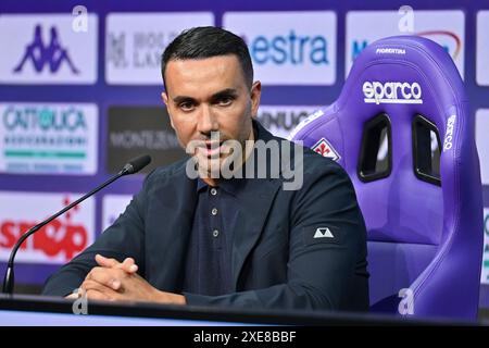 L'entraîneur d'ACF Fiorentina, Raffaele Palladino, lors de la présentation du nouvel entraîneur-chef d'ACF Fiorentina, Raffaele Palladino, autre à Florence, Italie, juin 25 2024 Banque D'Images