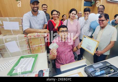 Patna, Inde. 25 juin 2024. PATNA, INDE - JUIN 25 : le directeur général des postes Anil Kumar inaugure le Centre d'affaires international et Dak Ghar Niryat Kendra au GPO le 25 juin 2024 à Patna, en Inde. (Photo de Santosh Kumar/Hindustan Times/Sipa USA) crédit : Sipa USA/Alamy Live News Banque D'Images