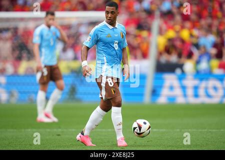 Stuttgart, Allemagne. 26 juin 2024. Le belge Youri Tielemans lors du match de l'UEFA Euro 2024 opposant l'Ukraine à la Belgique, Groupe E, date 3, a joué au Mercedes-Benz Arena Stadium le 26 juin 2024 à Stuttgart, en Allemagne. (Photo de Bagu Blanco/PRESSINPHOTO) crédit : AGENCE SPORTIVE PRESSINPHOTO/Alamy Live News Banque D'Images