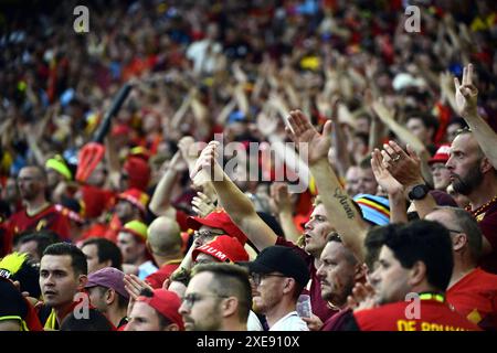 Stuttgart, Allemagne. 26 juin 2024. Les supporters belges réagissent lors d'un match de football entre l'Ukraine et l'équipe nationale belge de football Red Devils, mercredi 26 juin 2024 à Stuttgart, Allemagne, troisième match de la phase de groupes des championnats d'Europe UEFA Euro 2024. BELGA PHOTO DIRK WAEM crédit : Belga News Agency/Alamy Live News Banque D'Images