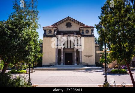 Claremont, Californie États-Unis - 30 mars 2017 : entrée principale du Mabel Shaw Bridges Hall of Music. Banque D'Images