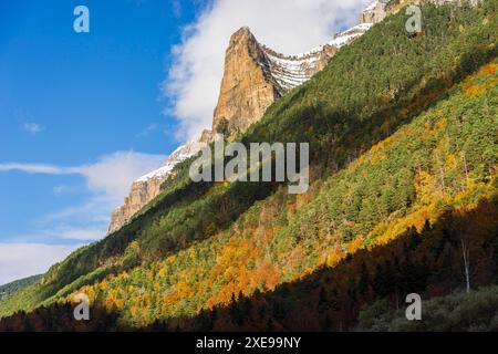 Tozal del Mallo (2280 mètres). Parc national d'Ordesa i Monte Perdido Banque D'Images