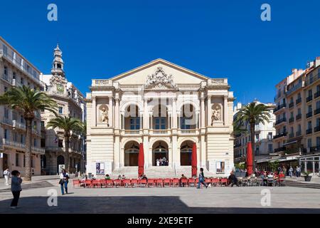 Toulon, France - Mars 24 2019 : l'Opéra de Toulon est le deuxième plus grand opéra de France. Banque D'Images