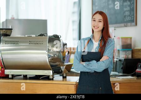 Démarrage de l'entreprise, les femmes dirigeant la nouvelle entreprise confient leur confiance en elles-mêmes Banque D'Images