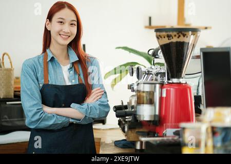 Démarrage de l'entreprise, les femmes dirigeant la nouvelle entreprise confient leur confiance en elles-mêmes Banque D'Images