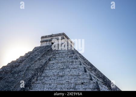 Site archéologique de Chichen Itza, Pyramide de Kukulkan, l'une des 7 nouvelles merveilles du Yucatan, Mexique Banque D'Images