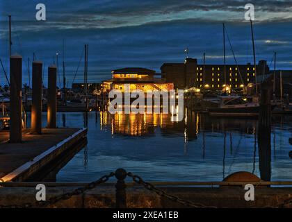 Newport. Evening Streets, Massachusetts, Nouvelle-Angleterre, États-Unis Banque D'Images