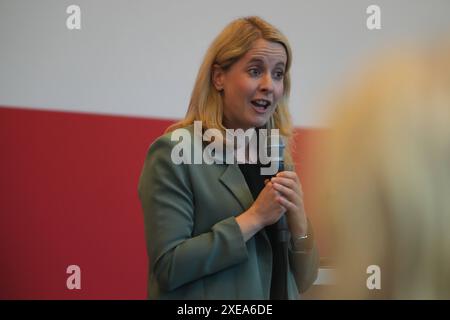 SPD GER, Berlin, 20241209, SPD Veranstaltung Wirtschaft in Ostdeutschland, mit Verena Hubertz *** SPD GER, Berlin, 20241209, événement SPD sur l'économie en Allemagne de l'est, avec Verena Hubertz Banque D'Images