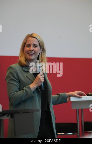 SPD GER, Berlin, 20241209, SPD Veranstaltung Wirtschaft in Ostdeutschland, mit Verena Hubertz *** SPD GER, Berlin, 20241209, événement SPD sur l'économie en Allemagne de l'est, avec Verena Hubertz Banque D'Images