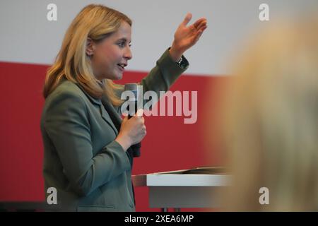 SPD GER, Berlin, 20241209, SPD Veranstaltung Wirtschaft in Ostdeutschland, mit Verena Hubertz *** SPD GER, Berlin, 20241209, événement SPD sur l'économie en Allemagne de l'est, avec Verena Hubertz Banque D'Images