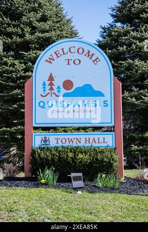 Bienvenue au panneau de l'hôtel de ville de Quispamsis sur Hampton Road au Nouveau-Brunswick, Canada Banque D'Images