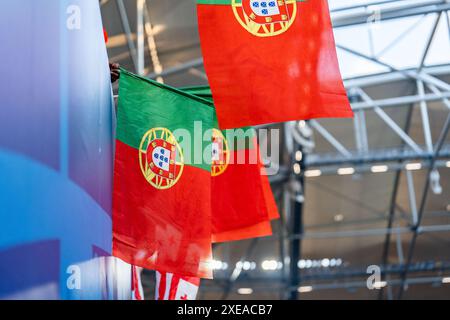 Portugal drapeau Georgien v. Portugal, Herren, Fussball, 3. Spieltag, EURO 2024, 26.06.2024, Europameisterschaft, Gruppe F Foto : Eibner-Pressefoto/Bahho Kara Banque D'Images