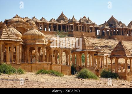 Photo du mausolée tombeau hindou ou cénotaphes de Bada Bagh au Rajastan. Inde. Banque D'Images