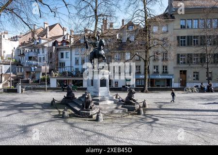 Vue sur la place Ringgepark, située dans la vieille ville, le centre-ville médiéval de Berne, Suisse. Banque D'Images