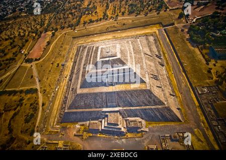 Pyramide de la Lune Teotihuacan, Mexique gros plan aérien Banque D'Images