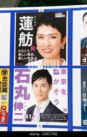 Des affiches de candidats à l'élection du gouverneur de Tokyo sont vues le 27 juin 2024 à Tokyo, au Japon. Les campagnes pour l'élection du gouverneur de Tokyo se déroulent jusqu'au 7 juillet. Crédit : Rodrigo Reyes Marin/AFLO/Alamy Live News Banque D'Images