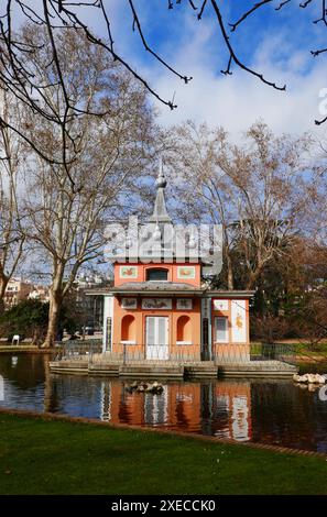 Casita del Pescador dans le parc Retiro Madrid en Espagne Banque D'Images