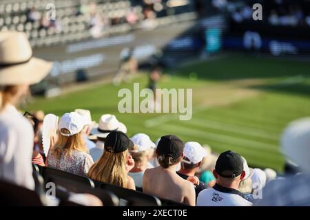 Bad Homburg, Hesse, Allemagne. 26 juin 2024. Regarder les adolescents pendant le MAUVAIS HOMBURG OPEN présenté par SOLARWATTT- WTA500 - Tennis féminin (crédit image : © Mathias Schulz/ZUMA Press Wire) USAGE ÉDITORIAL SEULEMENT! Non destiné à UN USAGE commercial ! Banque D'Images