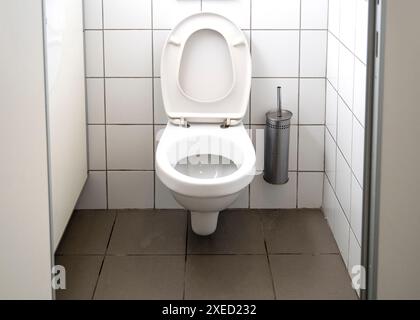 Cabine de toilette ouverte aux toilettes publiques, WC Banque D'Images