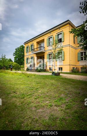 Potsdam, Landeshauptstadt Brandebourg : Theodor Fontane Archiv, Villa Quandt - 27.06.2024 Potsdam *** Potsdam, capitale de l'État du Brandebourg Theodor Fontane Archive, Villa Quandt 27 06 2024 Potsdam Banque D'Images