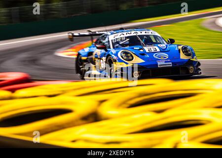 Stavelot, Belgique. 27 juin 2024. 23 EVANS Jaxon (nzl), ERIKSSON Joel (swe), PREINNING Thomas (aut), Porsche 911 GT3 R, action lors des 24 heures de Spa CrowdStrike 2024, 2ème course de la GT World Challenge Europe Endurance Cup 2024, du 26 au 30 juin 2024 sur le circuit de Spa-Francorchamps, à Stavelot, Belgique - photo Damien Saulnier/DPPI crédit : DPPI Media/Alamy Live News Banque D'Images