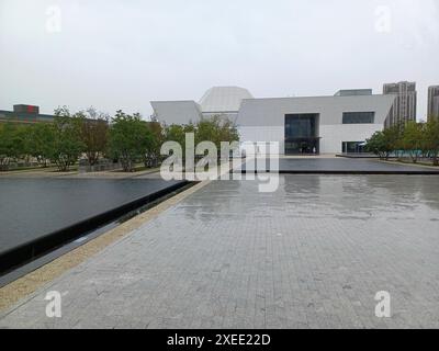 Toronto, ON, Canada - 21 mai 2024 : vue au Musée Aga Khan le jour de pluie Banque D'Images