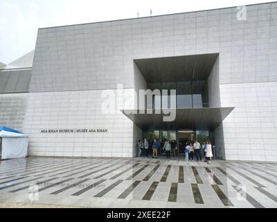 Toronto, ON, Canada - 21 mai 2024 : vue au Musée Aga Khan le jour de pluie Banque D'Images