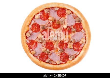 Appétissant pepperoni Pizza, sur fond blanc, isolez, pour un site de livraison de nourriture, Banque D'Images