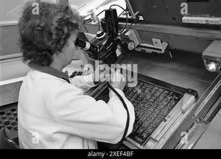 - Stabilimento IBM di Vimercate (Milan), febbraio1984 - usine IBM à Vimercate (Milan), février 1984 Banque D'Images