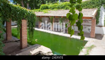 Bâtiment de blanchisserie à main ouverte d'Alange, Badajoz, Estrémadure, Espagne. Bâtiments de service historiques Banque D'Images